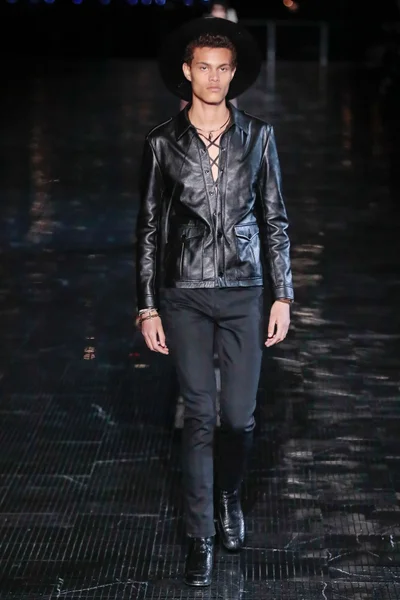 Look 44